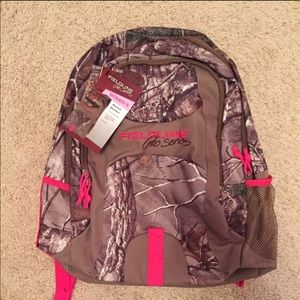 Realtree Camo w/ hot pink trim backpack BNWT